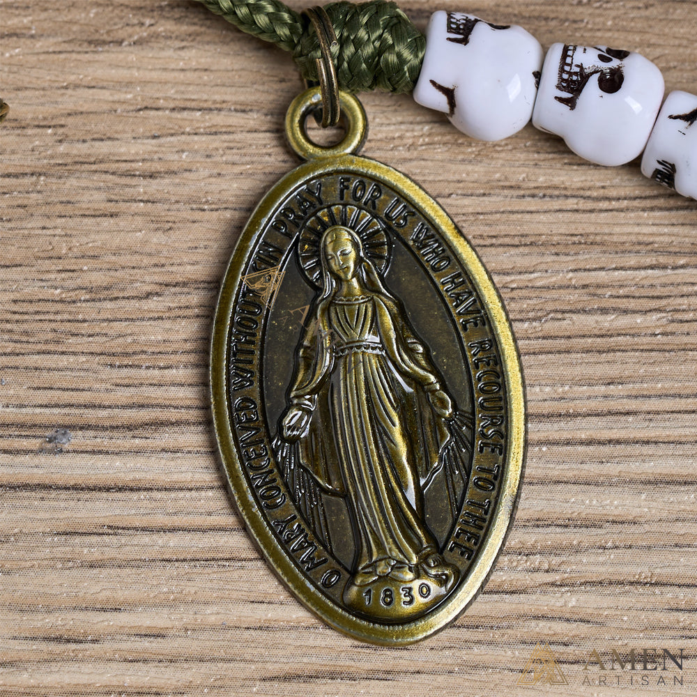 Rosario Memento Mori con Cuentas de Calavera Amén Artesano