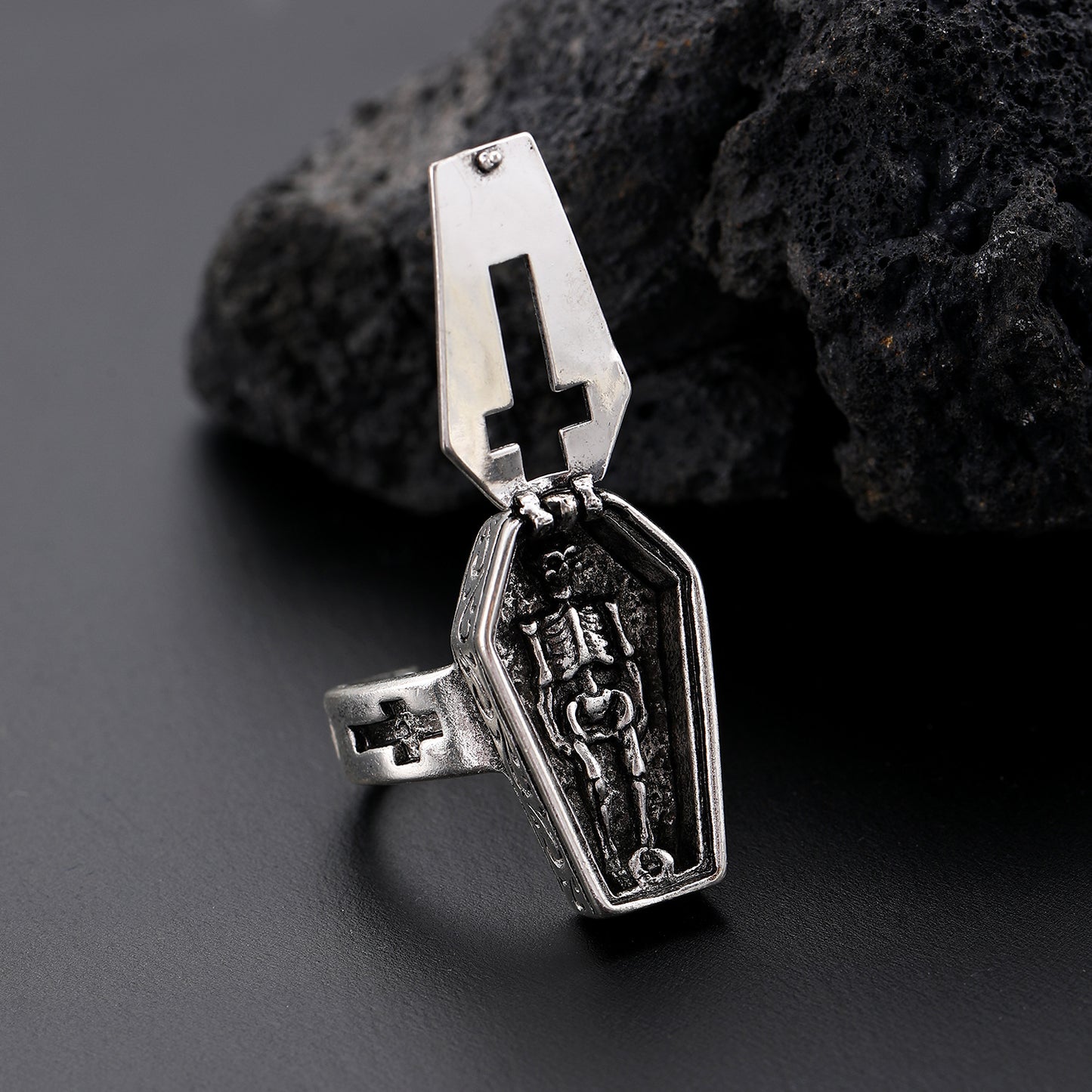 $0.99 Deal - Openable Skull Coffin Ring