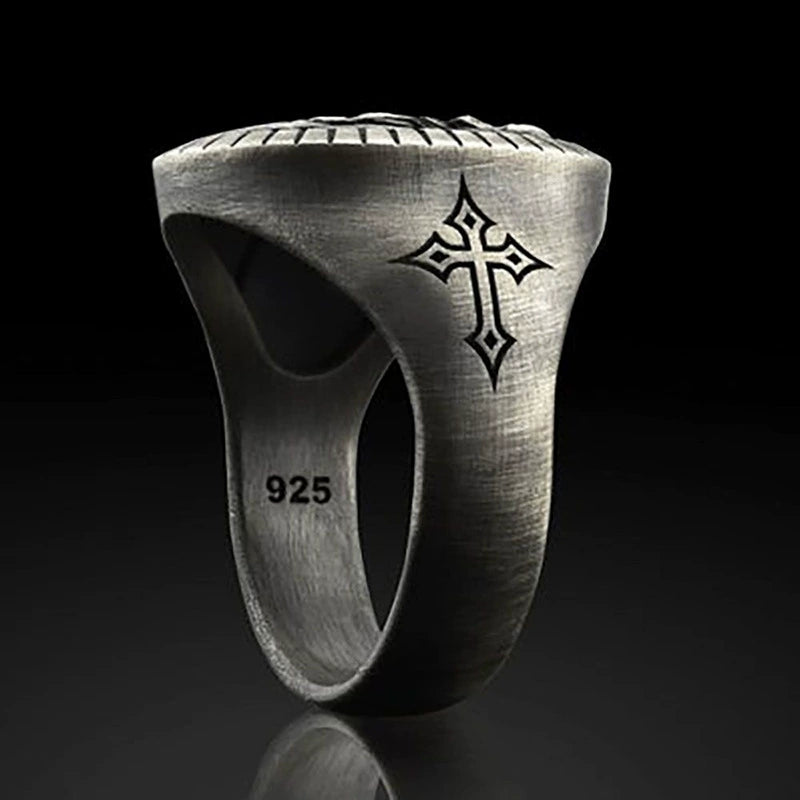 Anillo artesanal con cruz ovalada y retrato de Jesús grabado de Amén