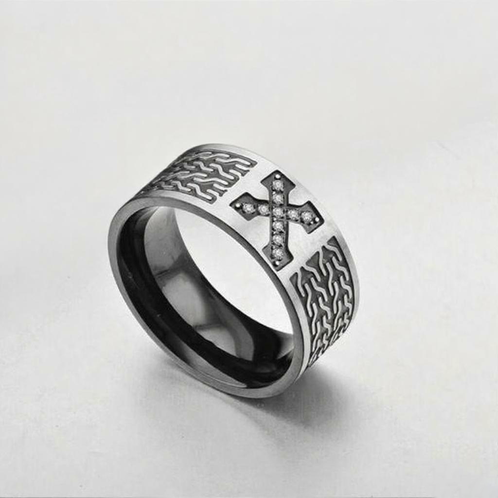 Anillo de acero de titanio con diseño de cruz | Amen Artisan