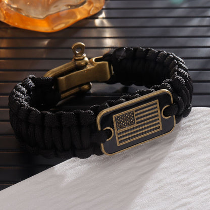 Patriotic Flag Paracord Survival Bracelet – Outdoor Tactical Style