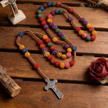Rosario de cuentas de rosas de colores Amén Artesano