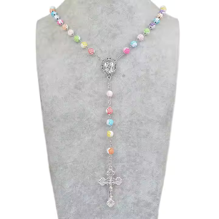 Rosario de cerámica artesanal con rosa de colores Amén, crucifijo del Inmaculado Corazón de María