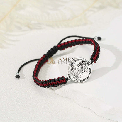 Pulsera trenzada con colgante artesanal con retrato de Jesús de Amén