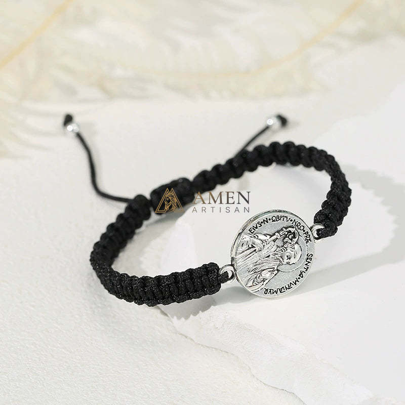 Pulsera trenzada con colgante artesanal con retrato de Jesús de Amén